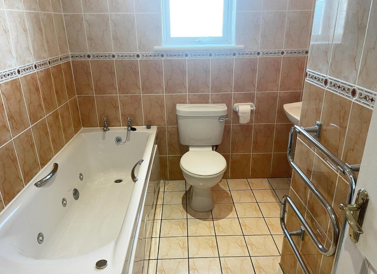 Ballycotton Holiday Apartment No 6 By Trident Holiday Homes מראה חיצוני תמונה